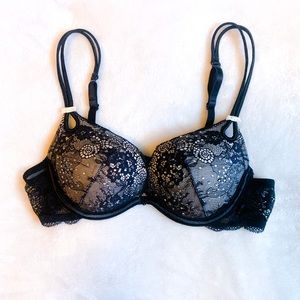 Victoria’s Secret Black White Lace Rhinestone Gem Sexy Little Things Bra 34A